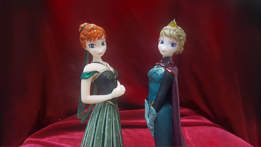 ELSA CORONATION DRESS MODEL  3D print model_4