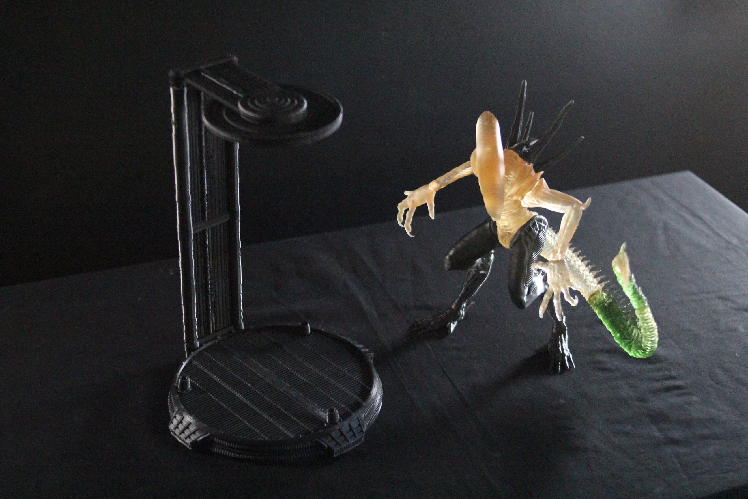 Alien Xenomorph 3D Print On Toxic Chamber Diorama  3D print model_54