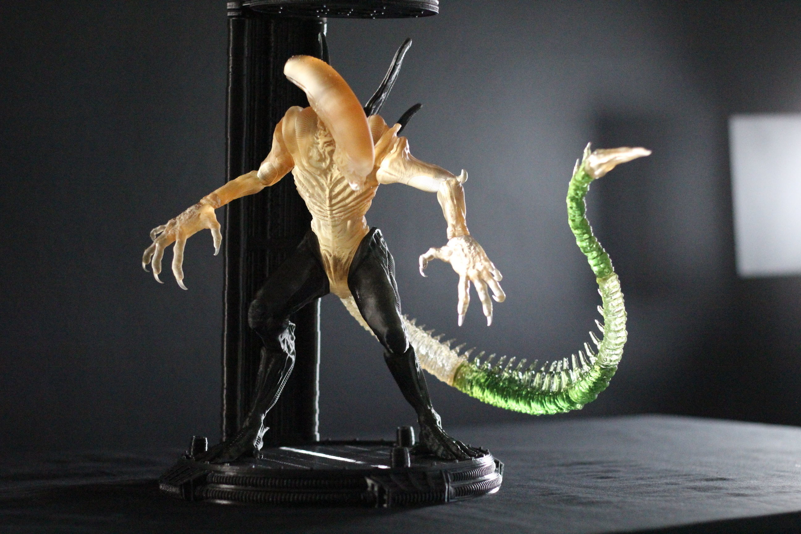 Alien Xenomorph 3D Print On Toxic Chamber Diorama  3D print model_43