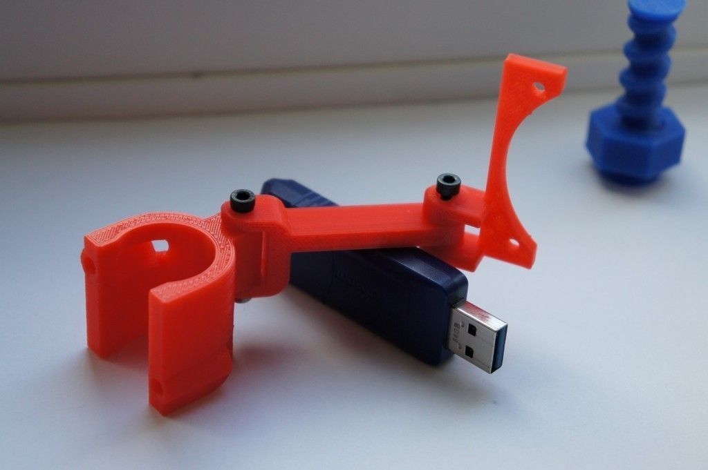 Reprap Pro Ormerod iamburnys Z bearing Extra Cooling Fan Mou... Free 3D print model_5