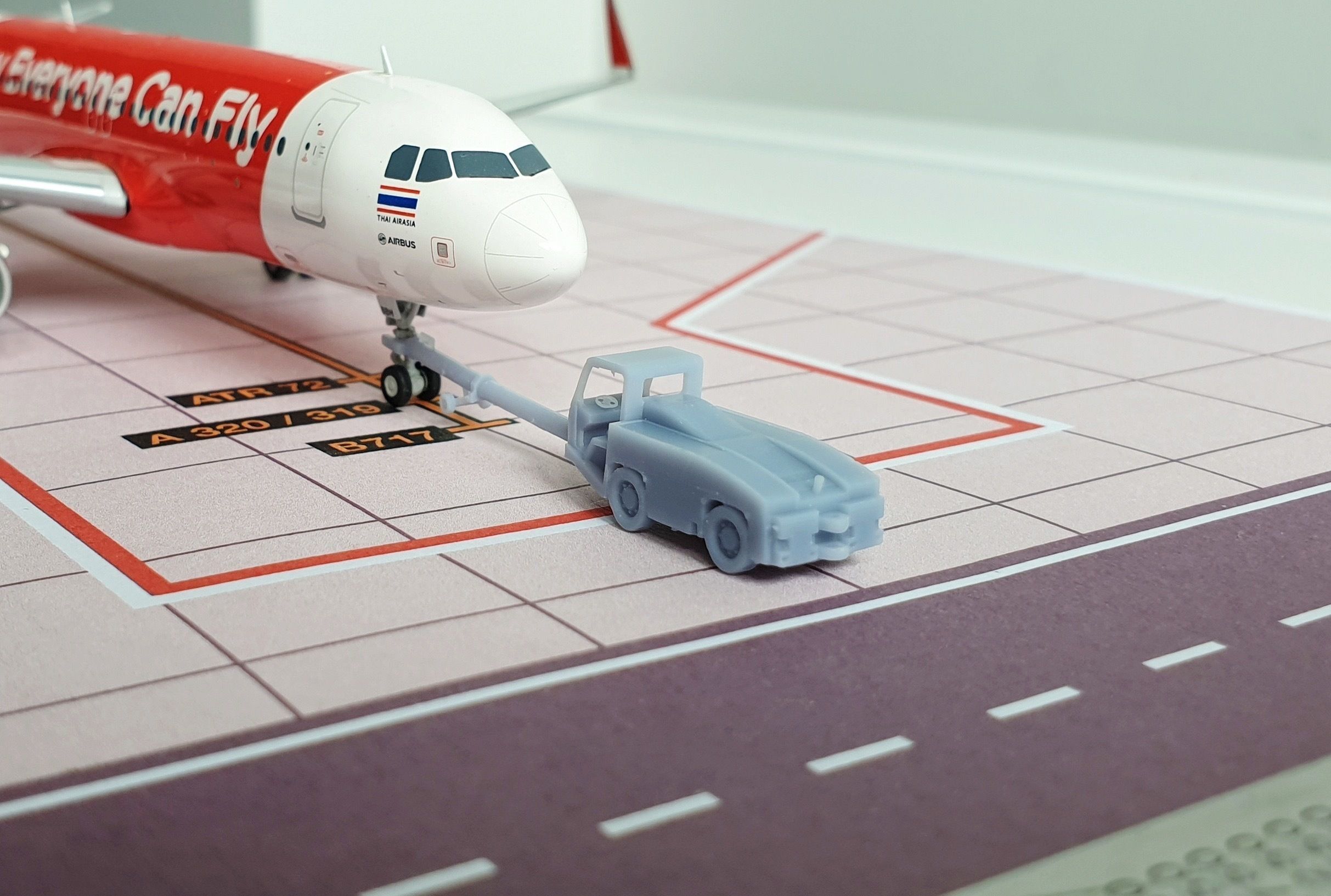 TLD TMX 150 pushback tractor 3D print model_3