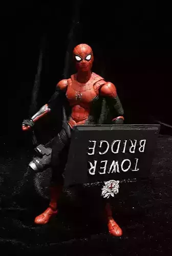 SPIDERMAN FARFROMHOME TOWER BRIDGE PARTS 