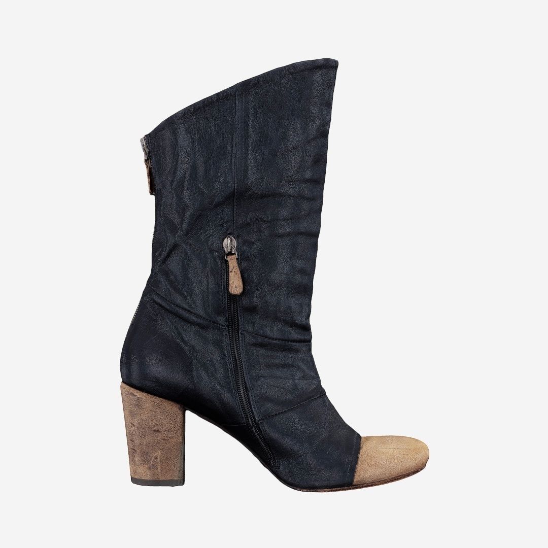 26 Footwear Low-poly 3D model_18