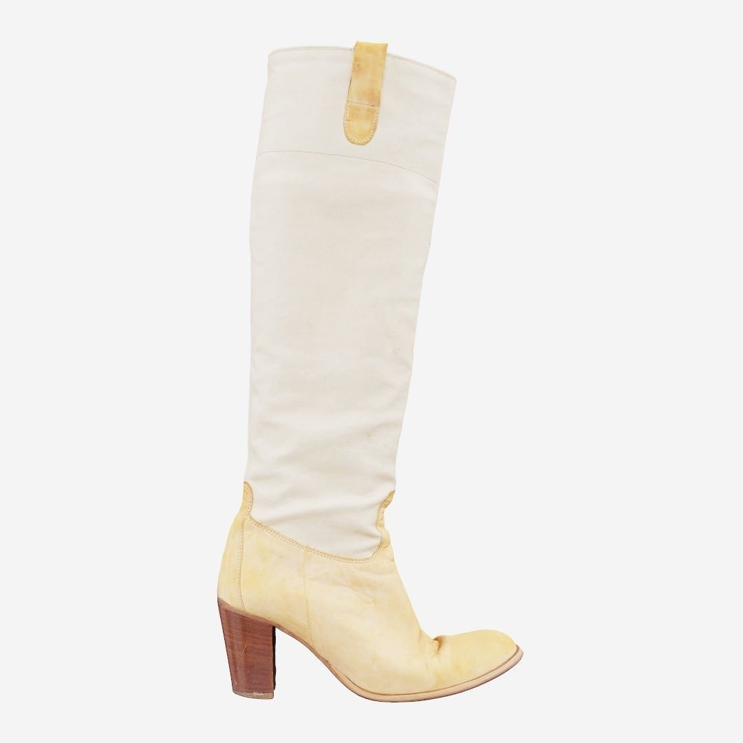 26 Footwear Low-poly 3D model_12