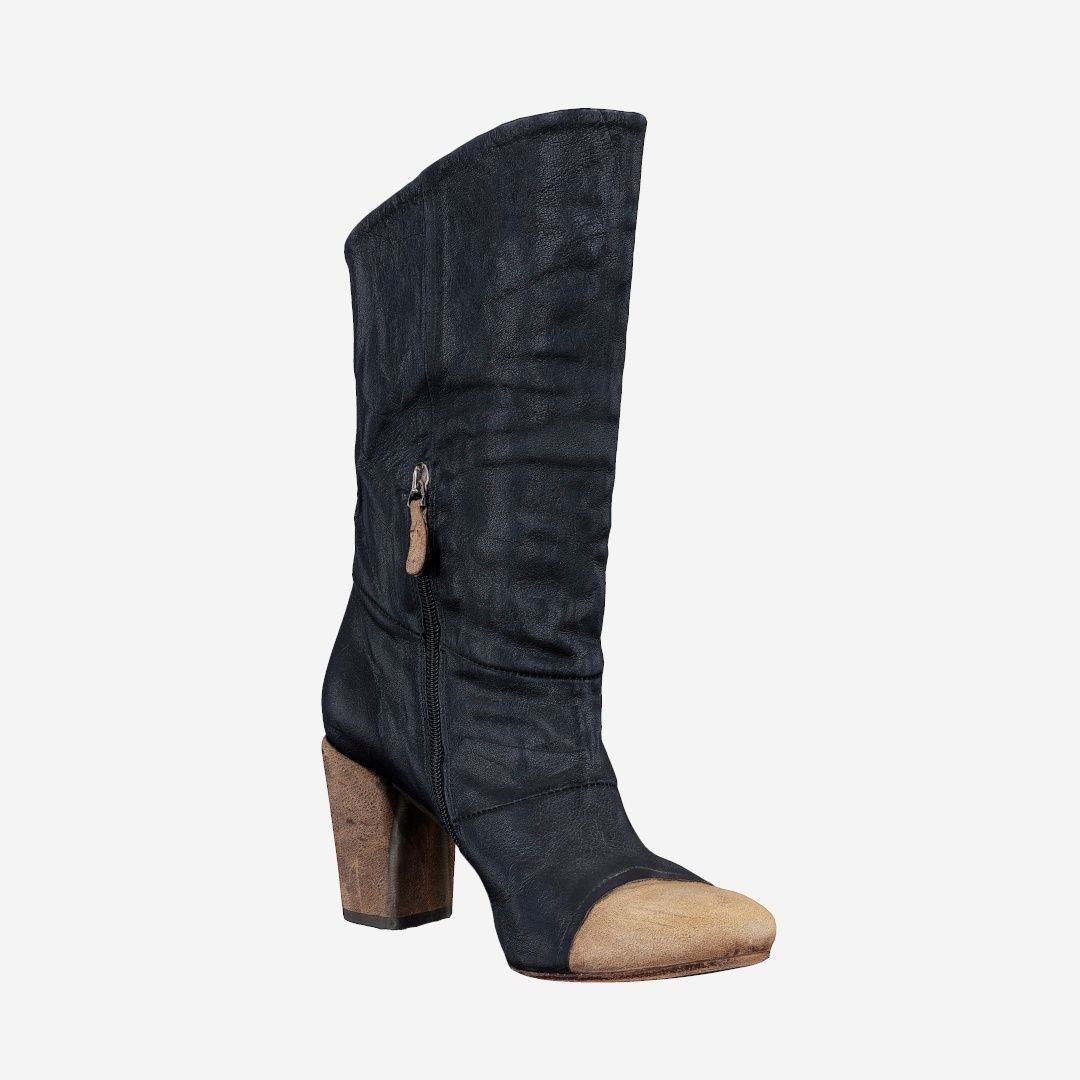 26 Footwear Low-poly 3D model_40