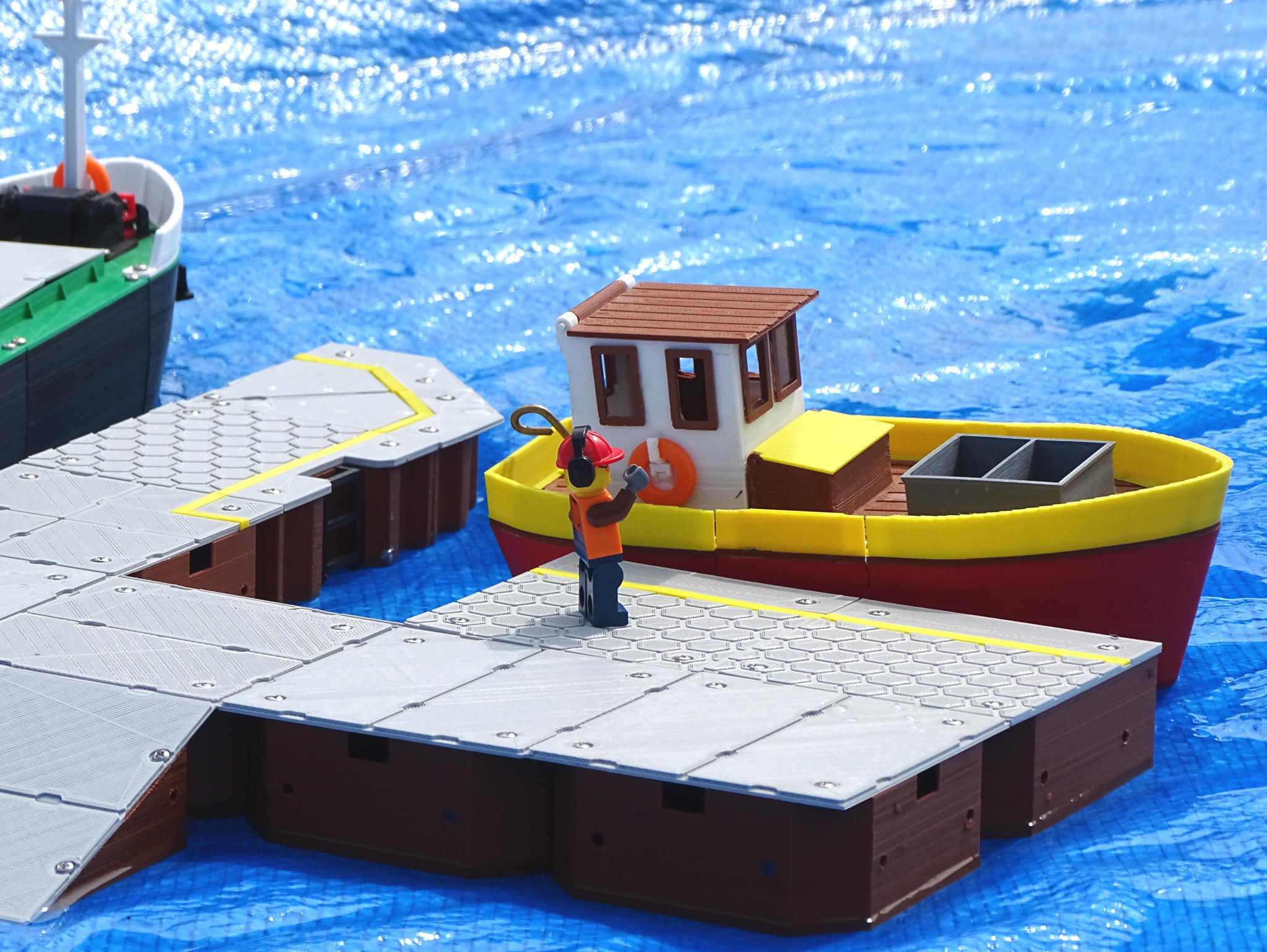 Small fishing boat by Printed-Toys Free 3D print model_4