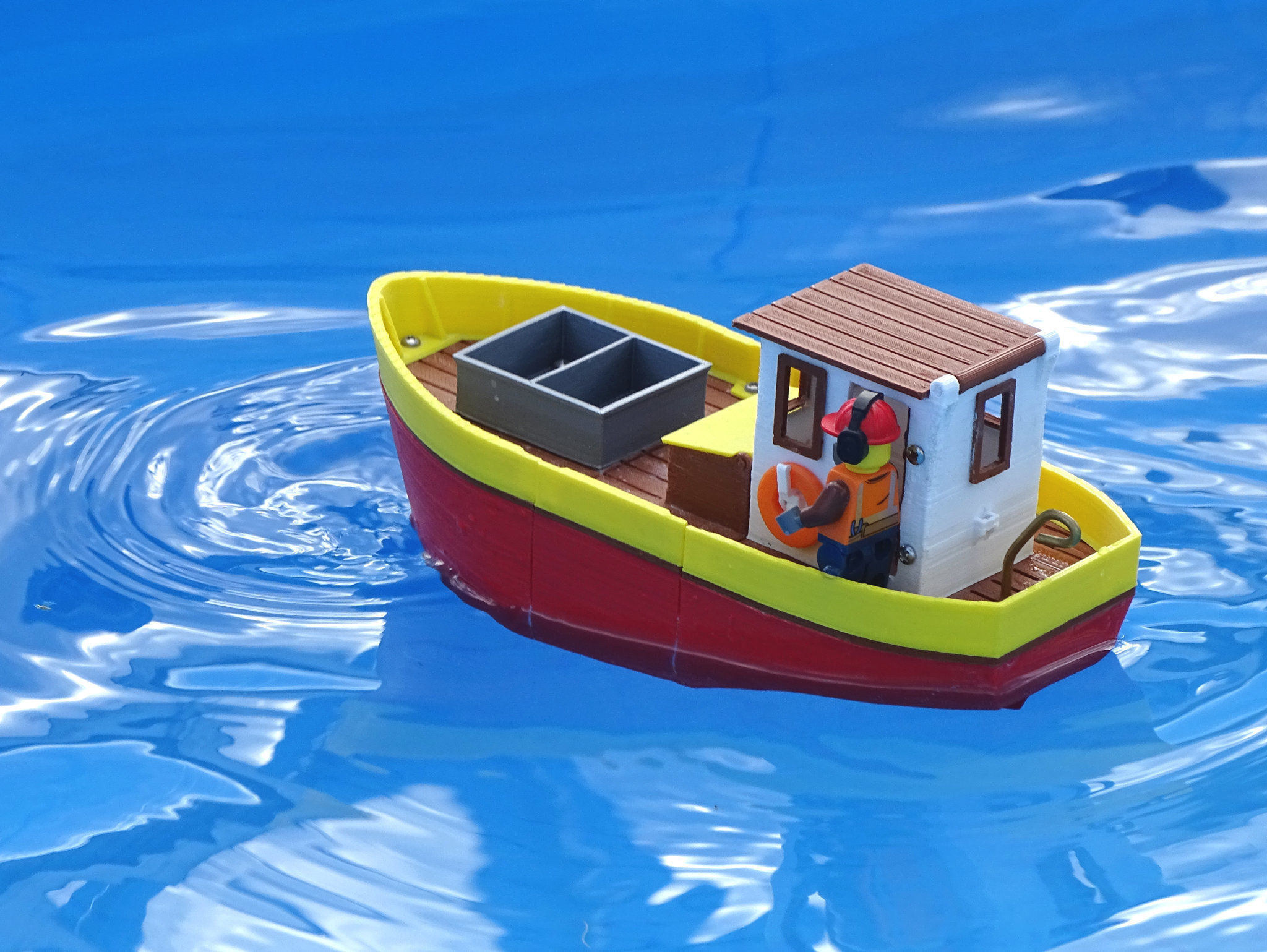 Small fishing boat by Printed-Toys Free 3D print model_3
