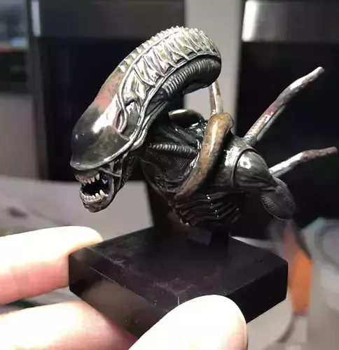 Alien Bust