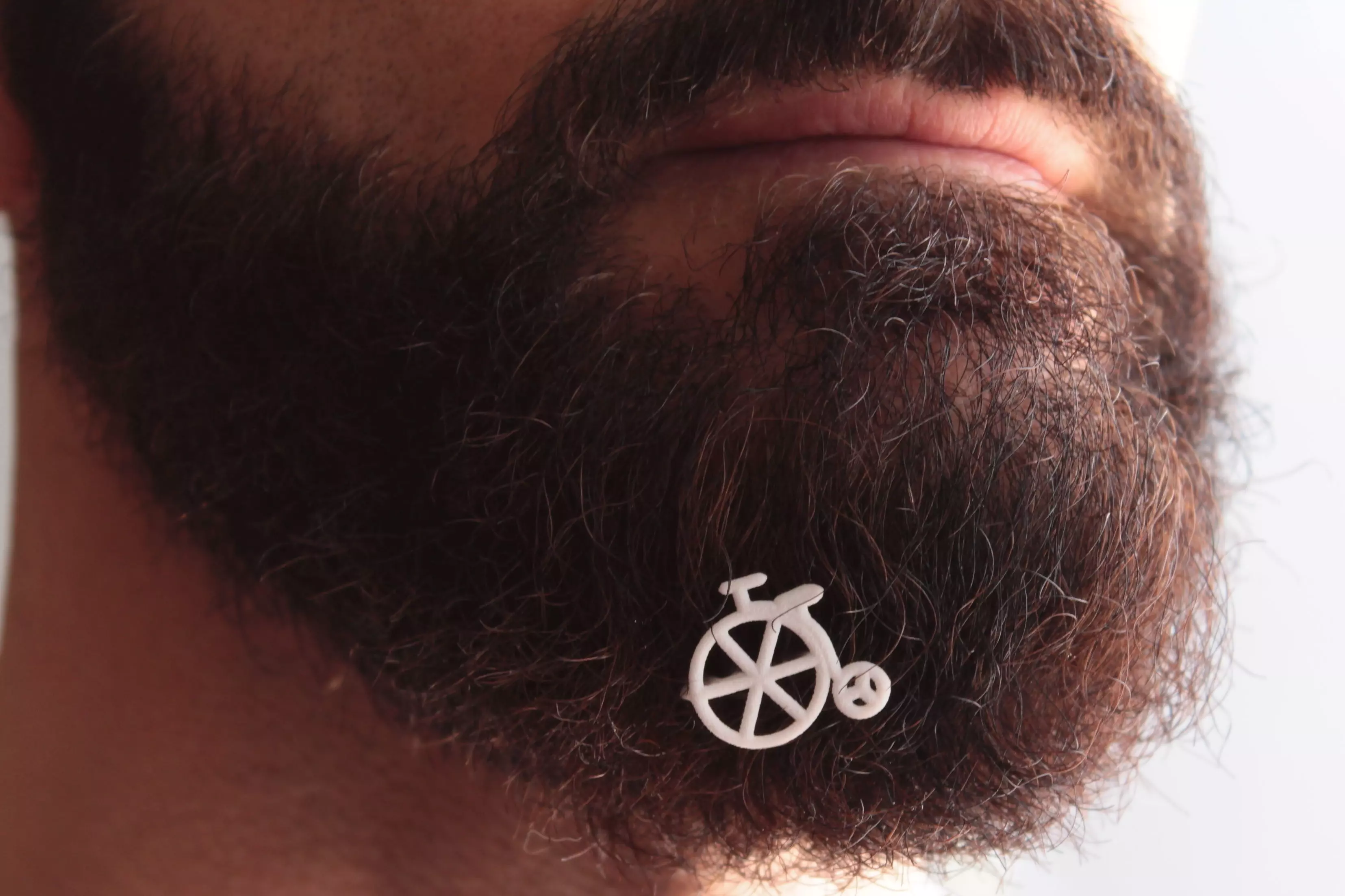 Old bike for beard - front wearing 3D print model_0