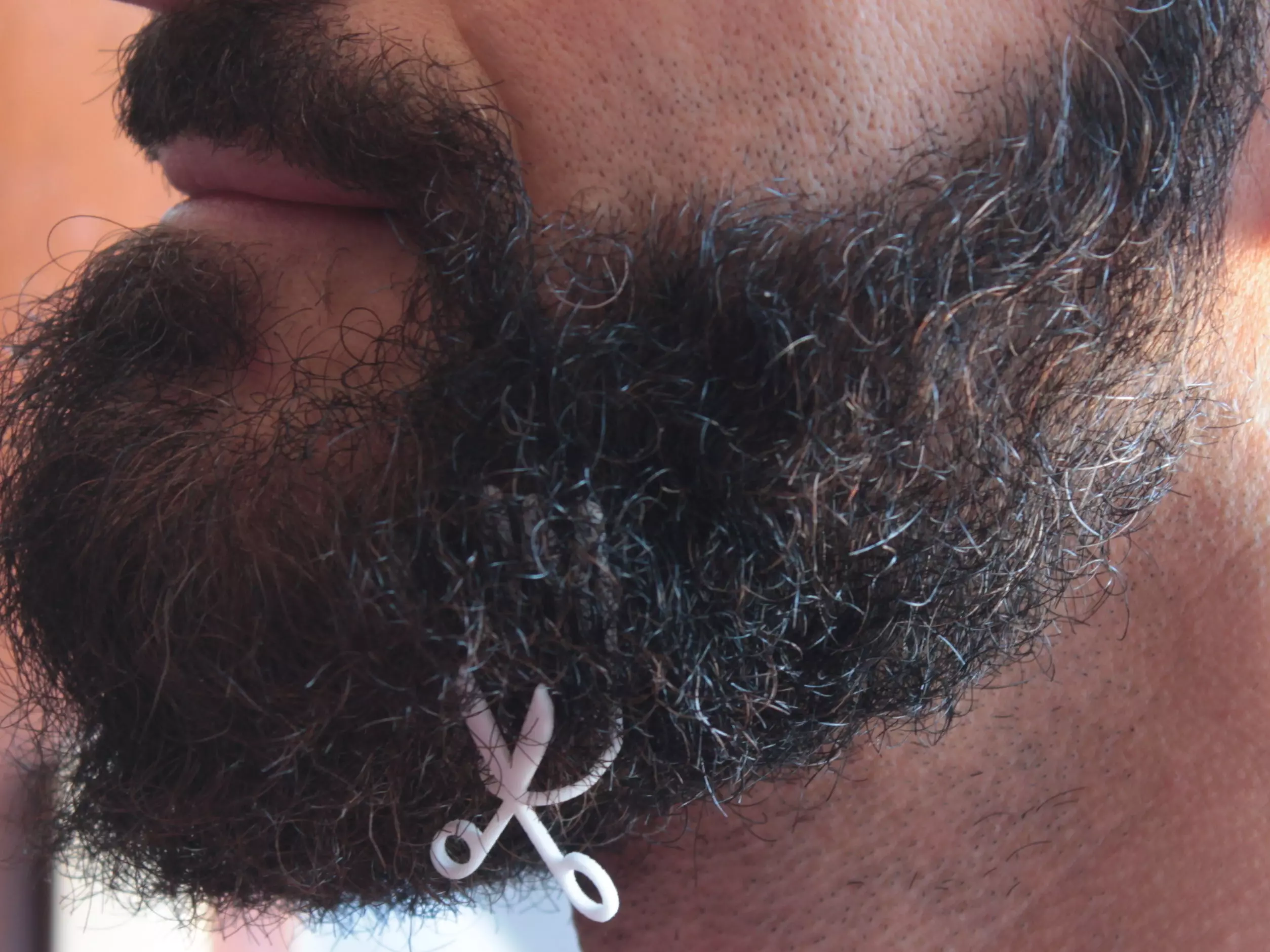 Scissors for beard - lateral wearing 3D print model_0