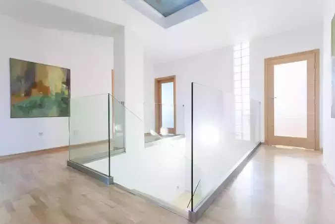 balustrade glass