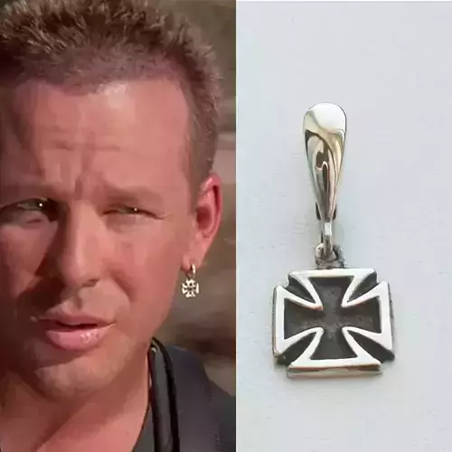  Earring  with enamel