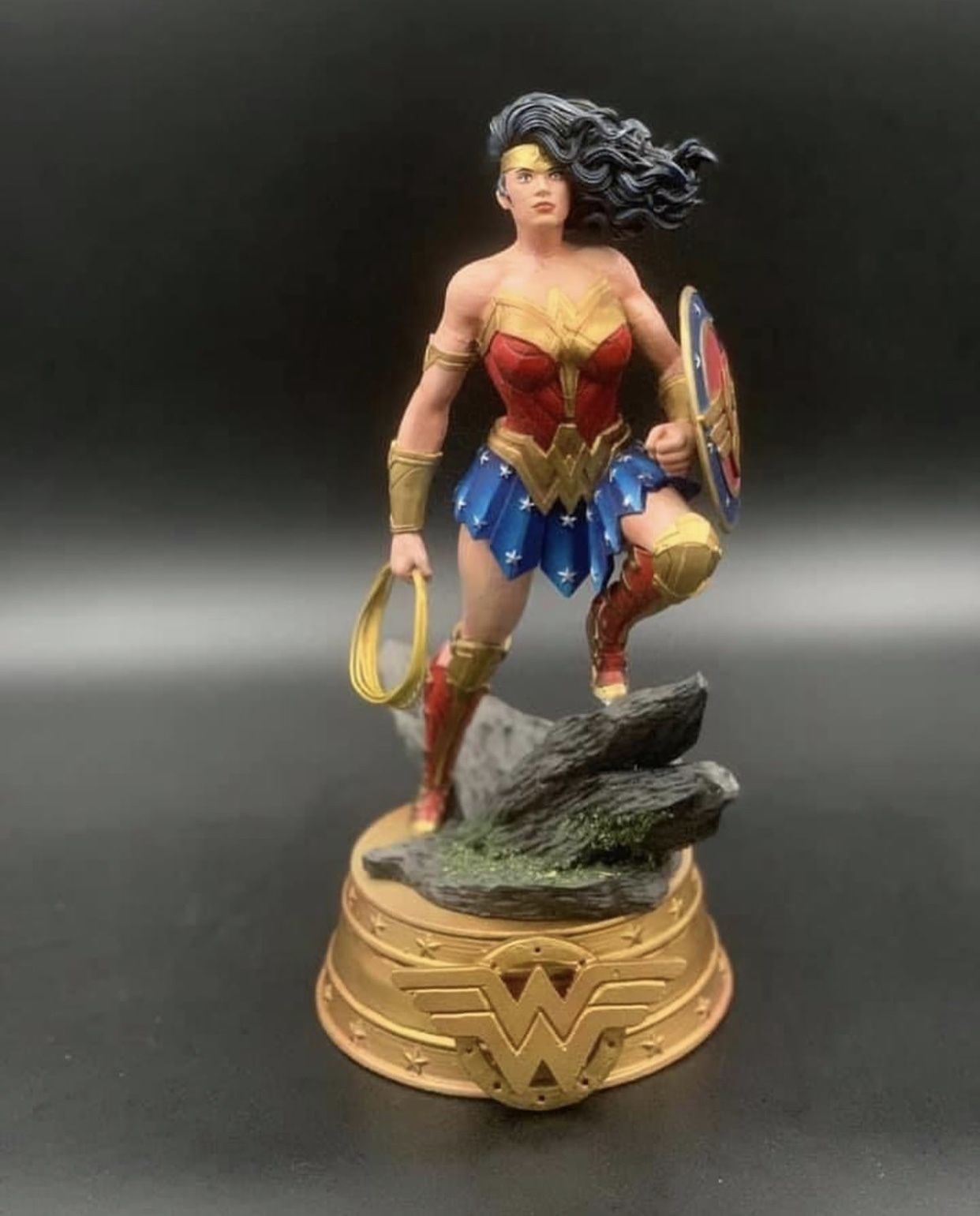 Wonder Woman Classic DC Comics Justice League 3d print model 3D print model_9