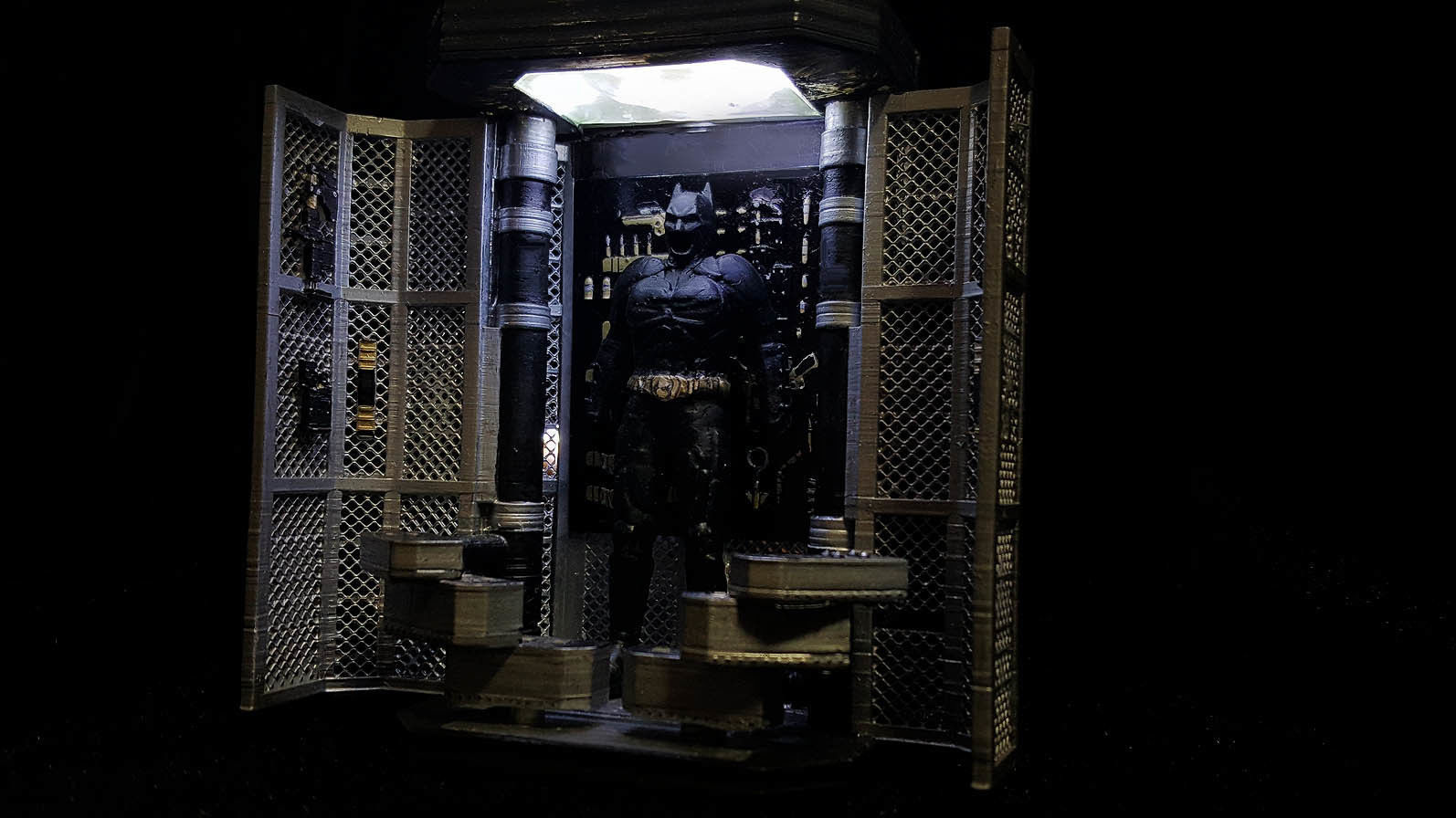 BATMAN ARMORY SET MODEL DARKNIGHT DC STATUE PRINTABLE 3D print model_2