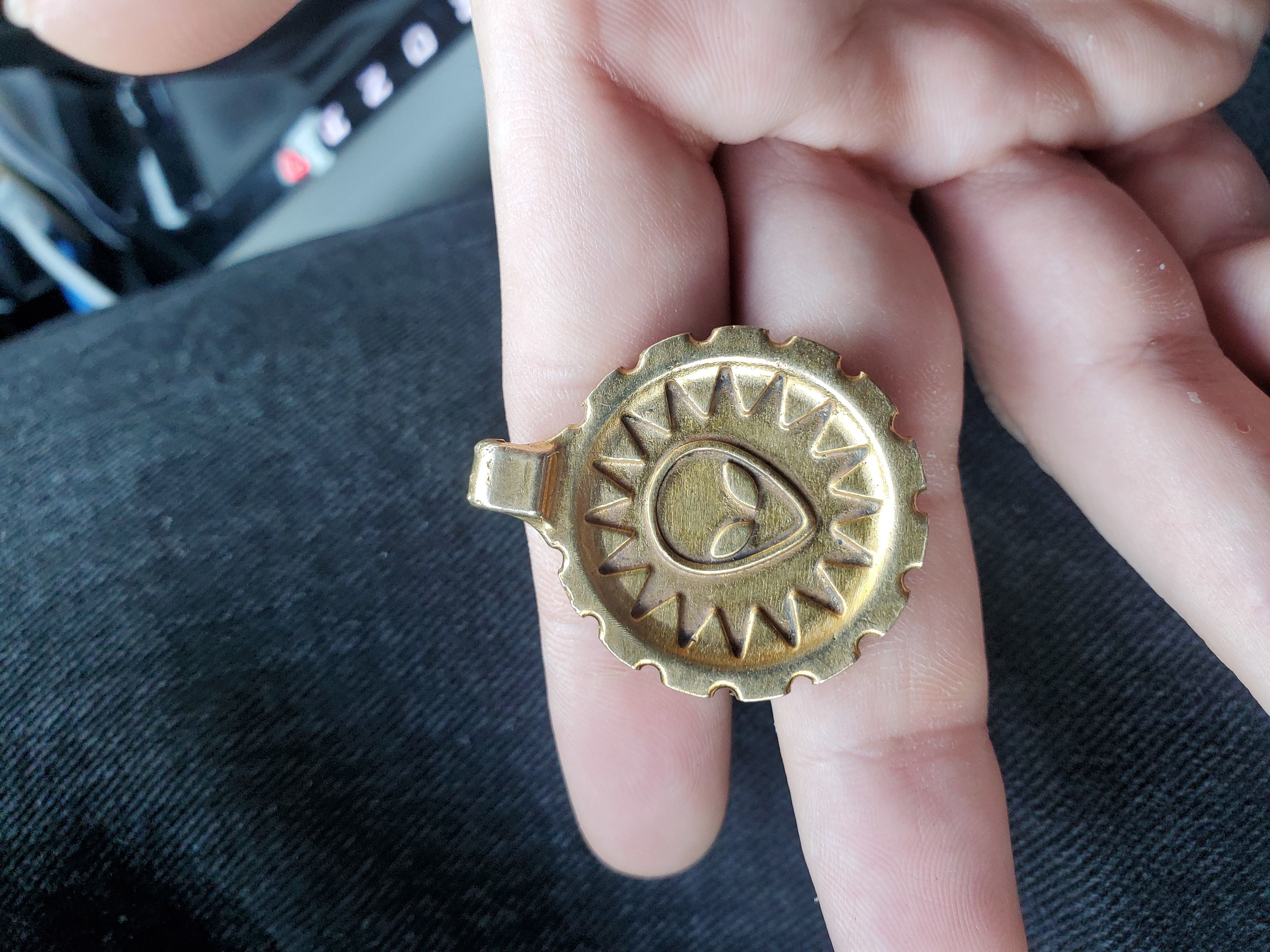 Alien Pendant 3D print model_3