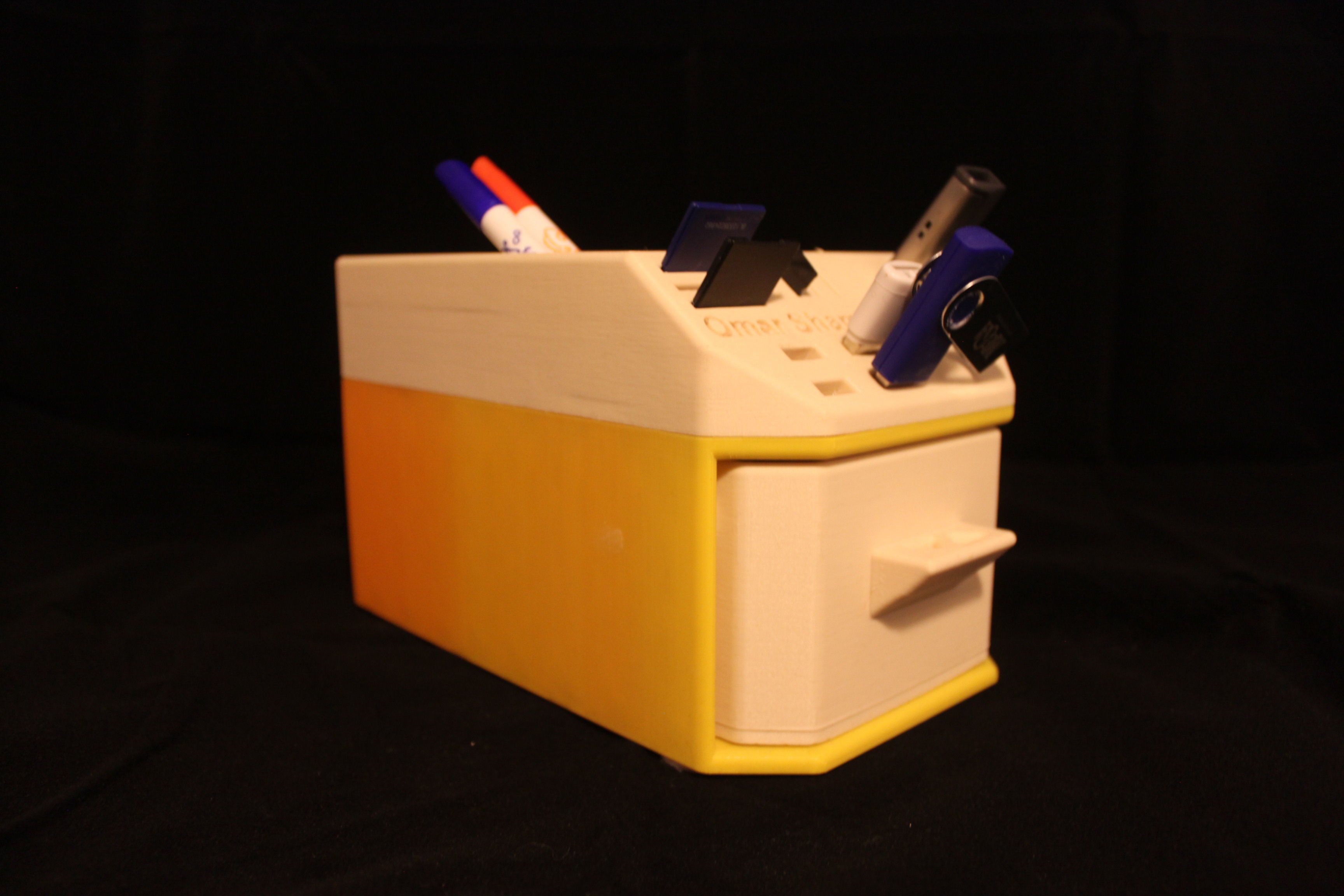 stationary Box With Storage for Flash drives and more 3D print model_2