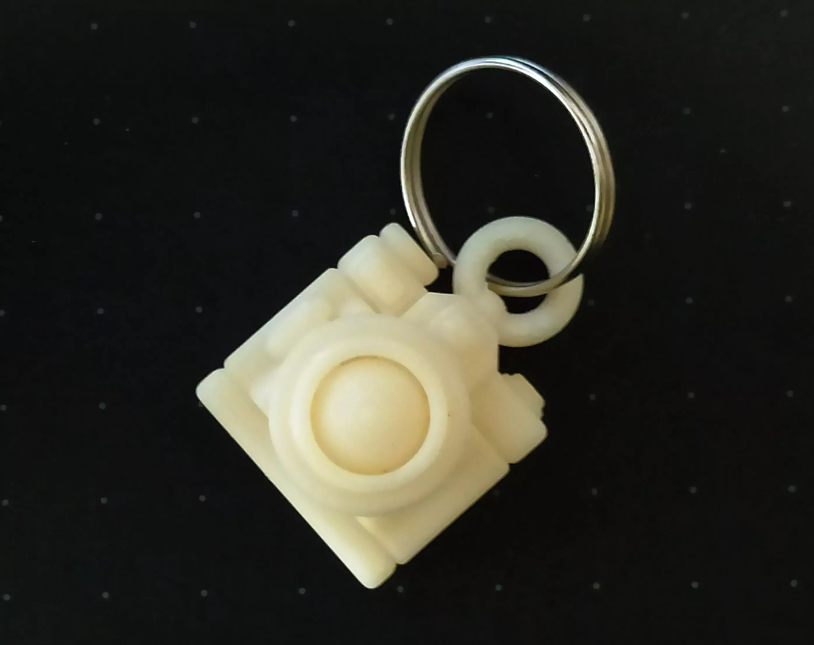 Toon Camera Keychain - Printer Ready 3D print model_0