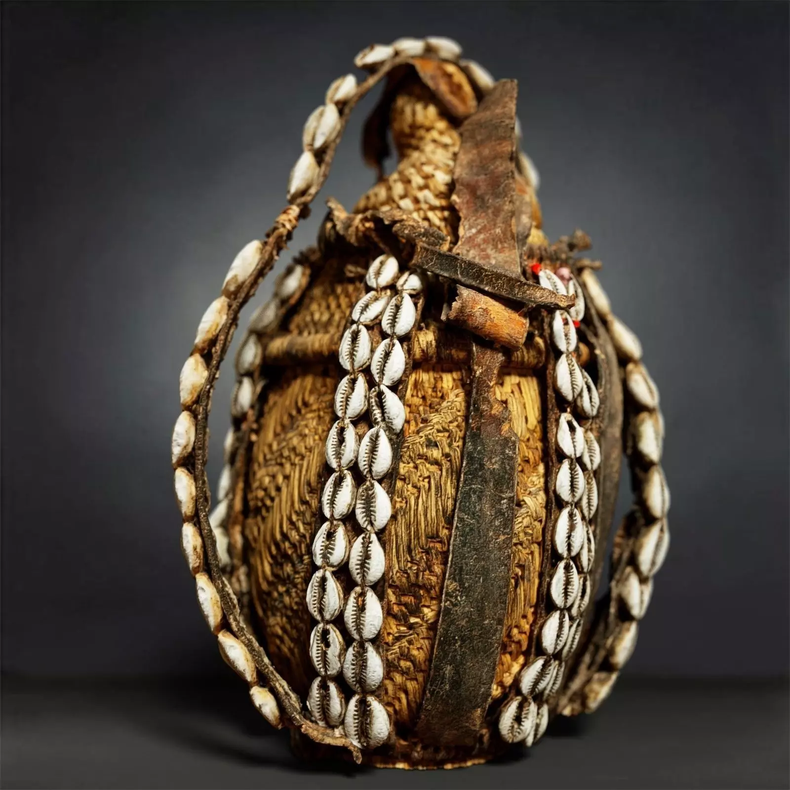 Calebas Primitive Drinking Tank 3 Low-poly 3D model_0