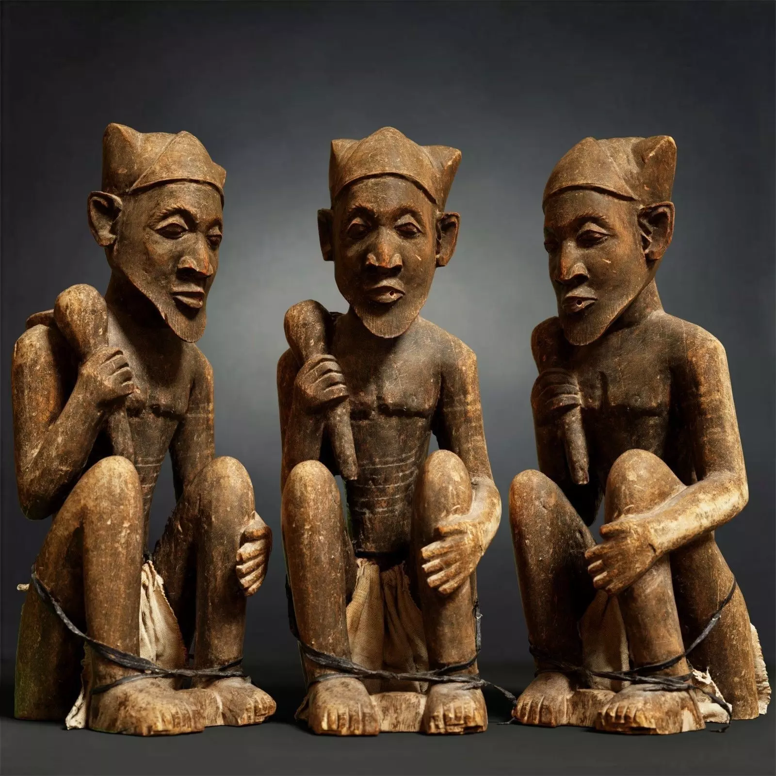 Dogon Statue Wood Weathered Low-poly 3D model_0