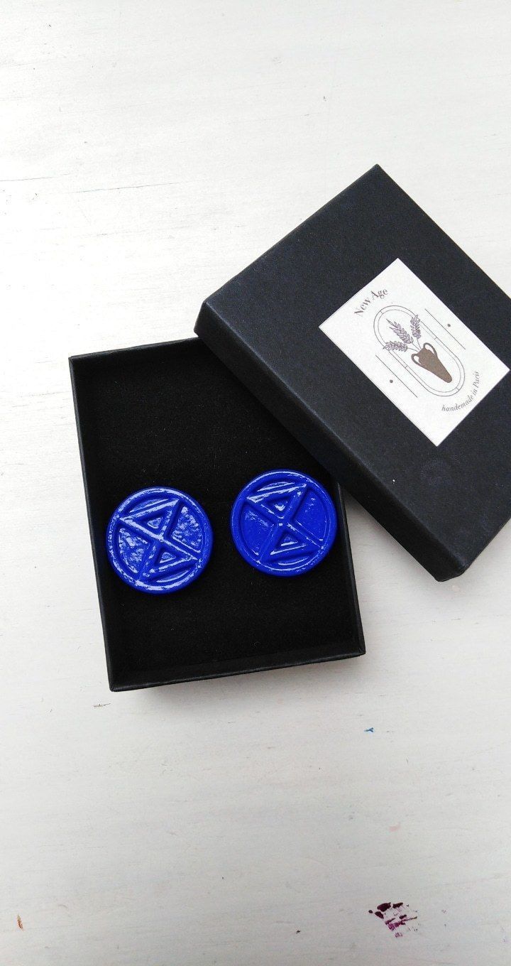 Earrings to 3D Print - Extinction Rebellion Logo 3D print model_1