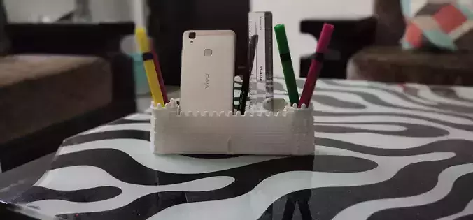 Castle gate desk pot