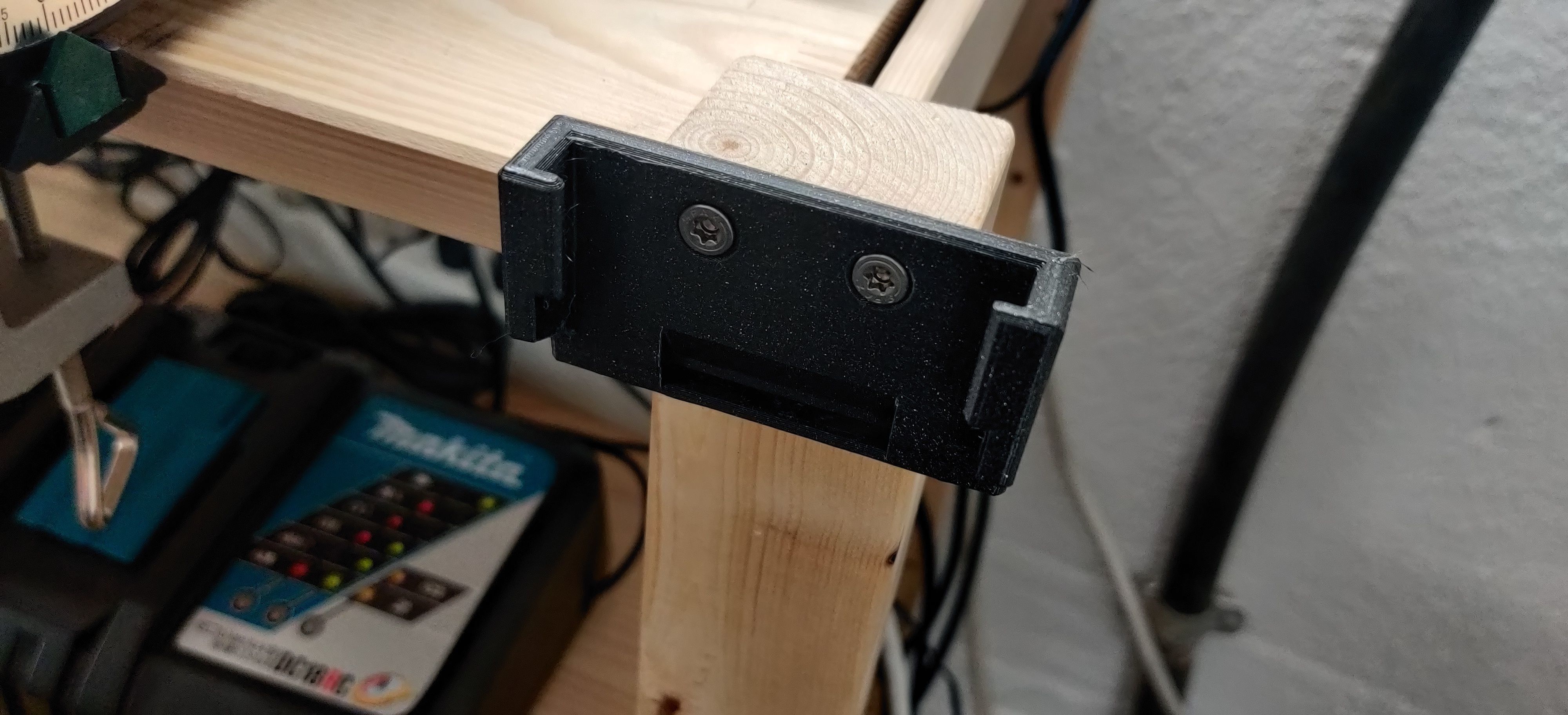 Makita 18V Battery Holder 3D print model_1