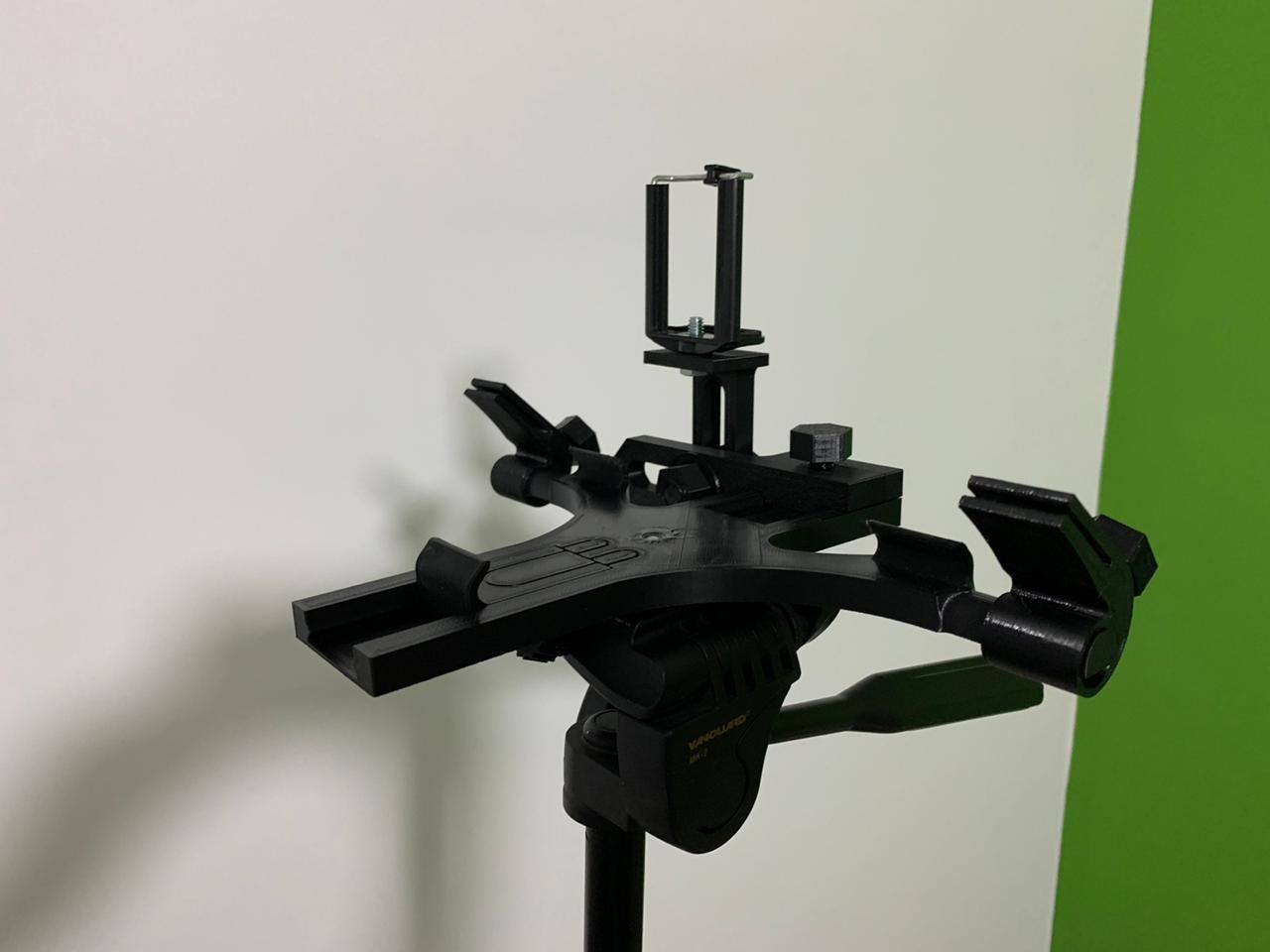 Teleprompter tripod with tablet 3D print model_21