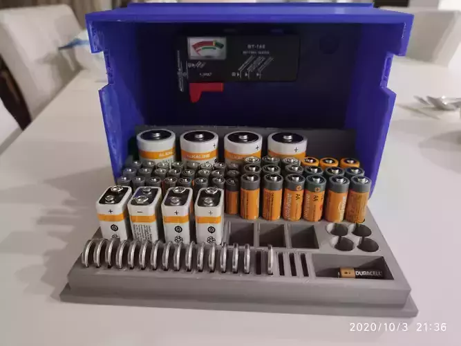 Batteries organizer