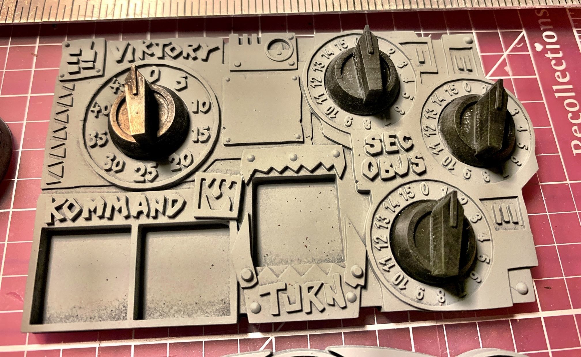 Brutal Space Orc Game and Score Tracker for Warhammer 3D print model_1