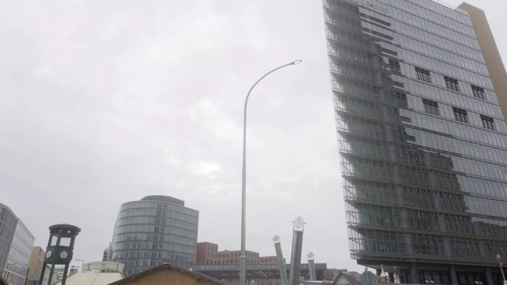 Street Light 12 version 15 10m with pole 1 Low-poly 3D model_0