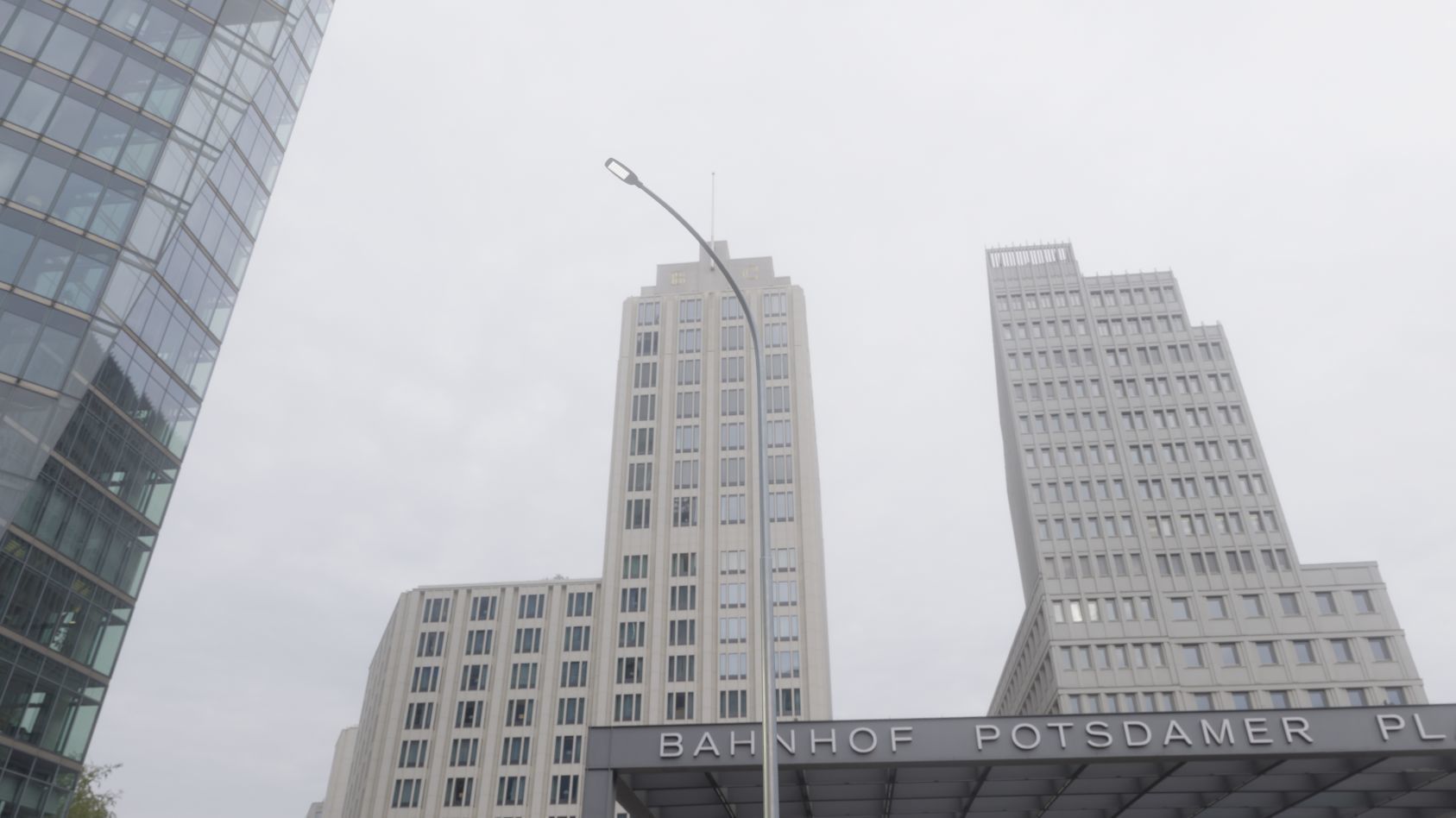 Street Light 12 version 15 10m with pole 1 Low-poly 3D model_51