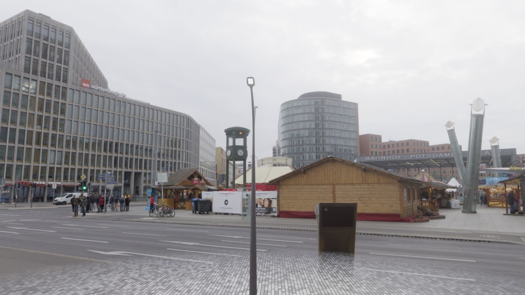 Street Light 12 version 12 6m with pole 4 Low-poly 3D model_74