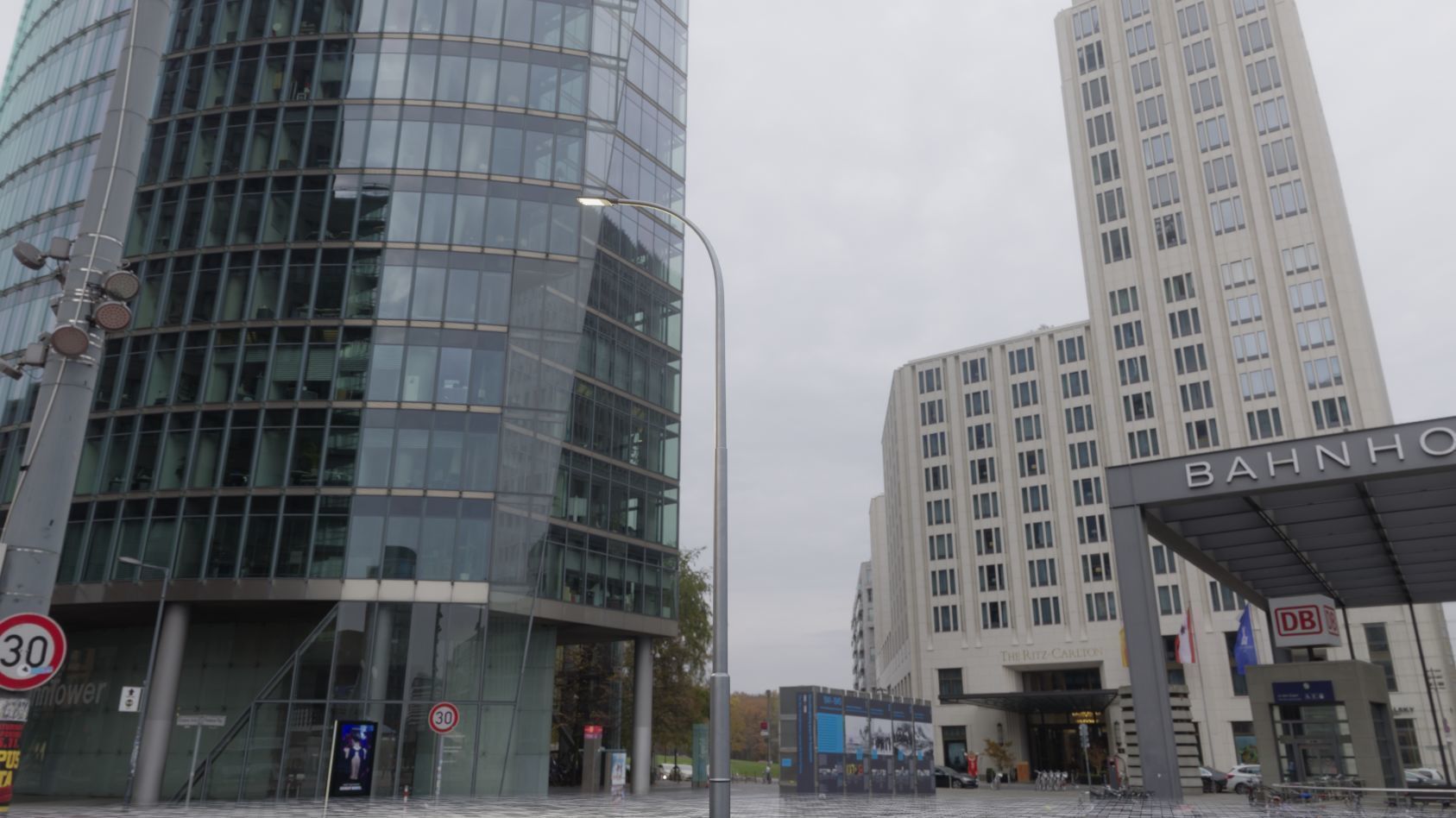 Street Light 12 version 11 6m with pole 1 Low-poly 3D model_6