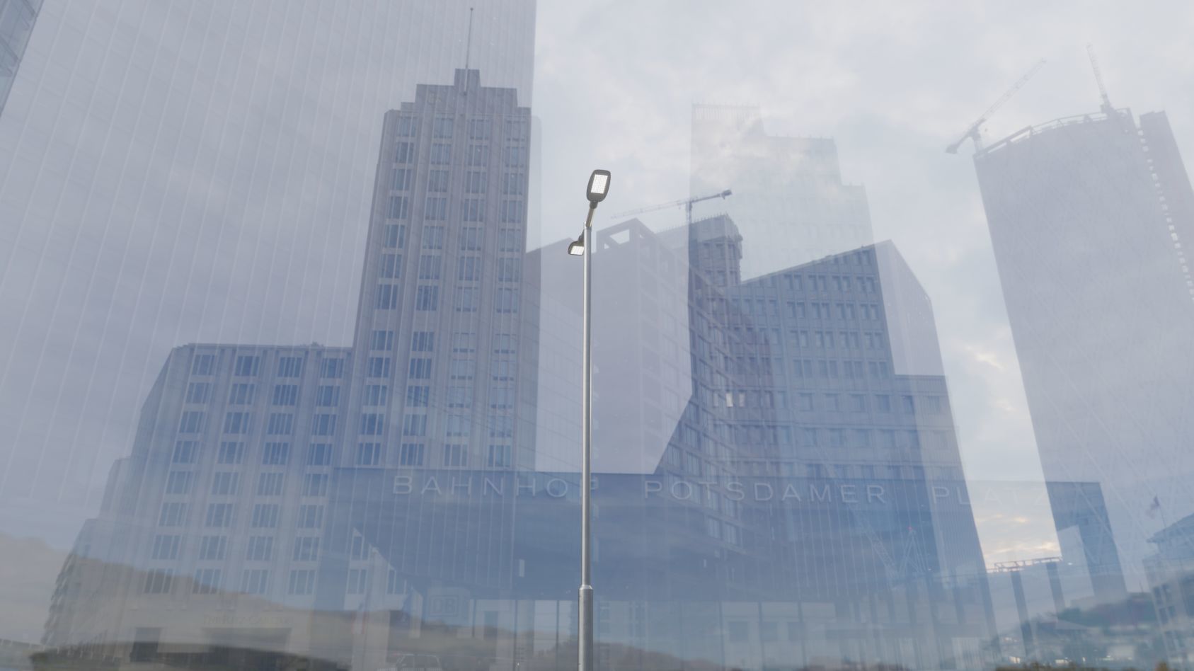 Street Light 12 version 7 5m with pole 2 Low-poly 3D model_9