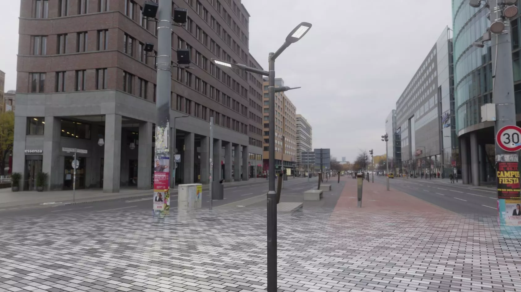 Street Light 12 version 5 3m with pole 3 Low-poly 3D model_0