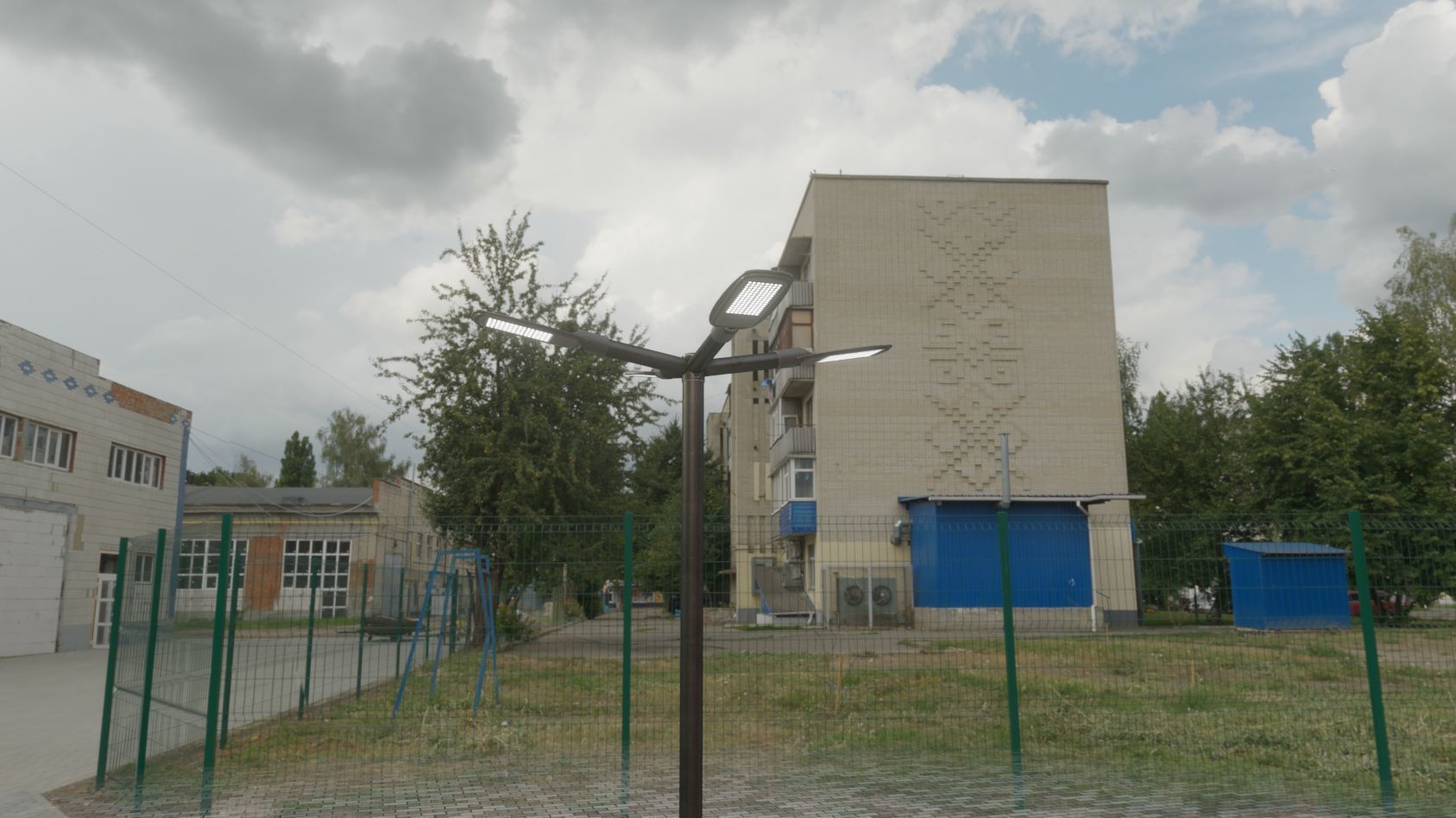 Street Light 12 version 4 3m with pole 3 Low-poly 3D model_44