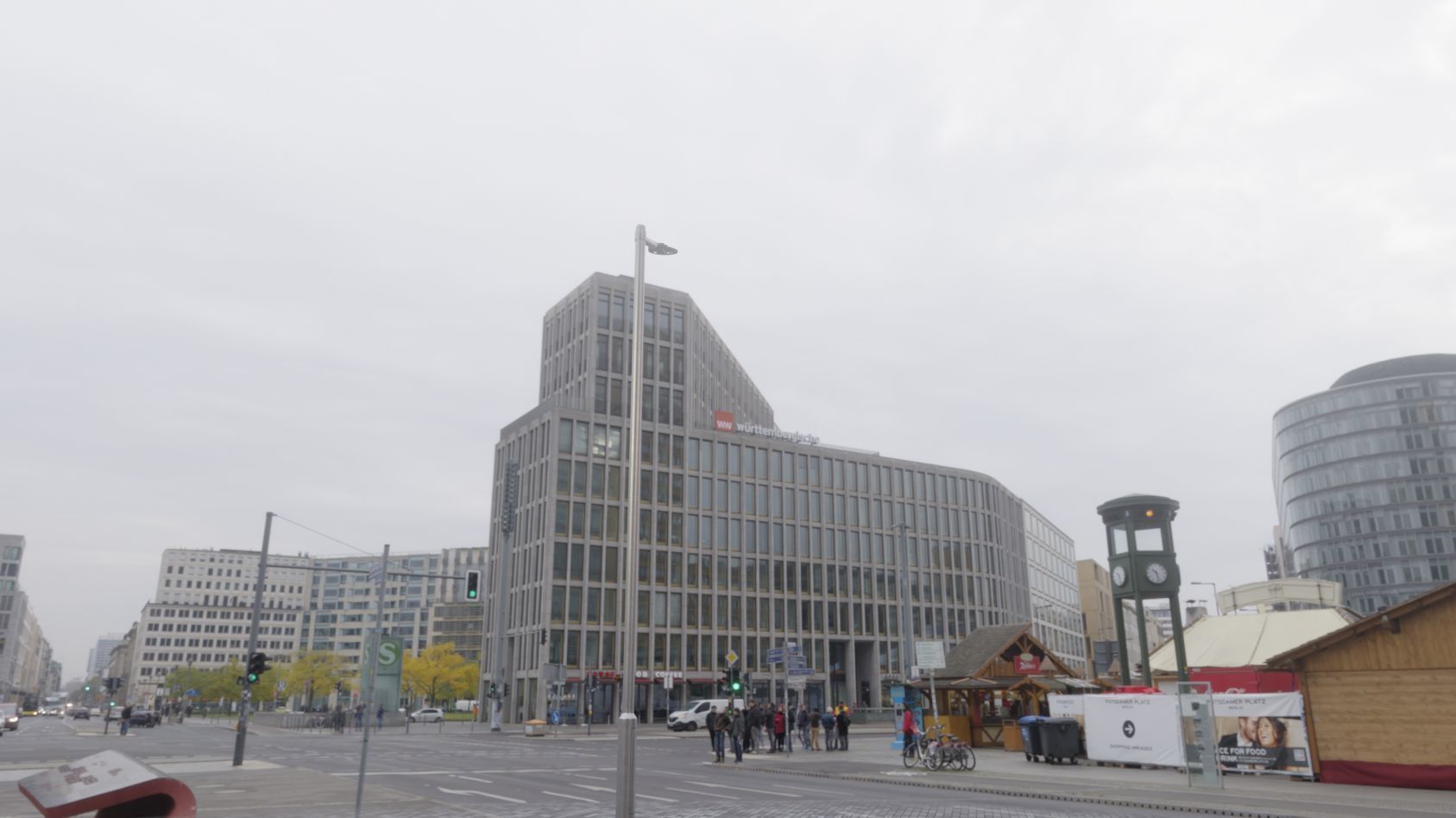 Sci-Fi Street Light 14 version 6 5m with pole 2 Low-poly 3D model_57