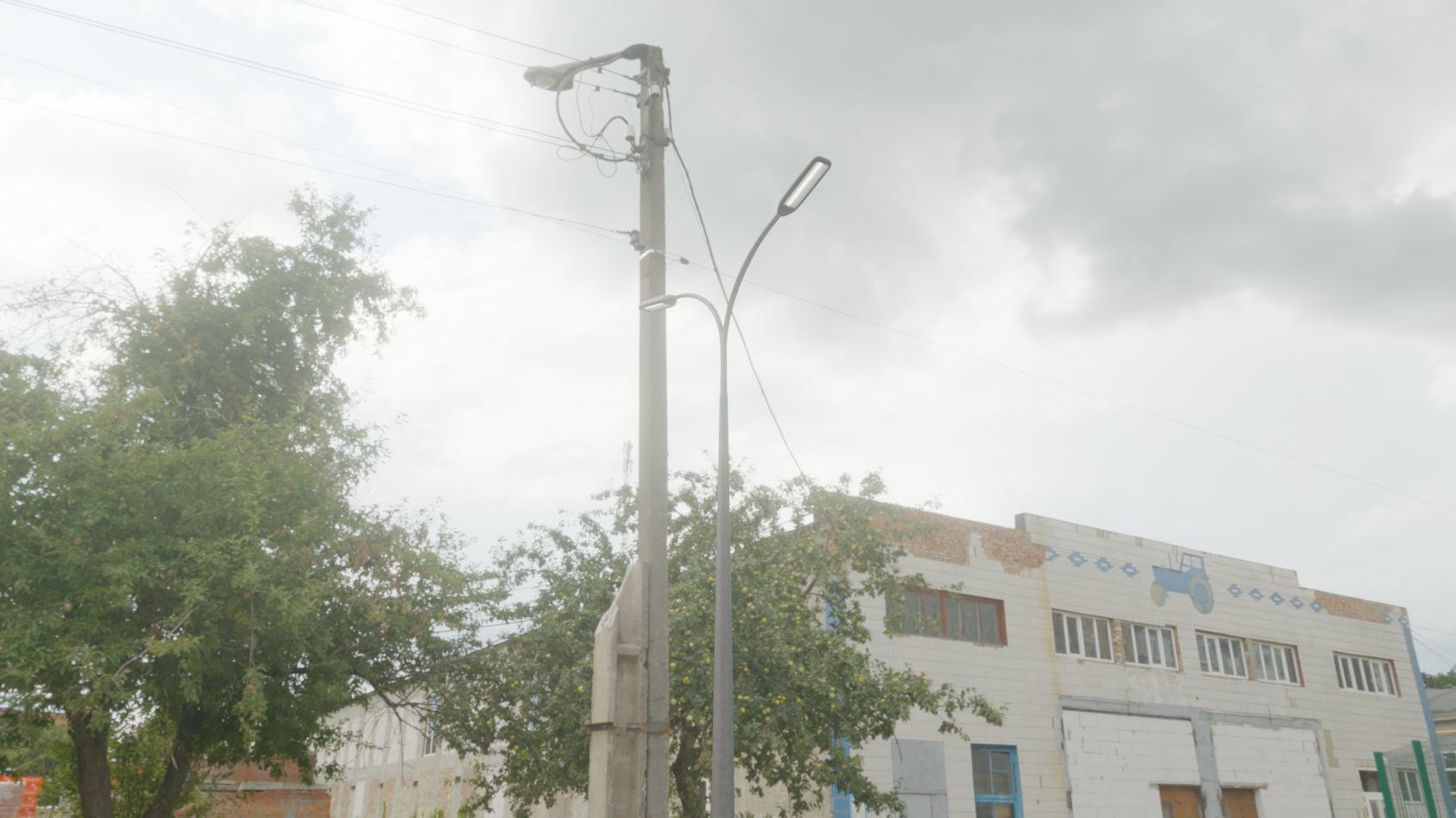 Street Light 11 version 12 6m with pole 4 Low-poly 3D model_96