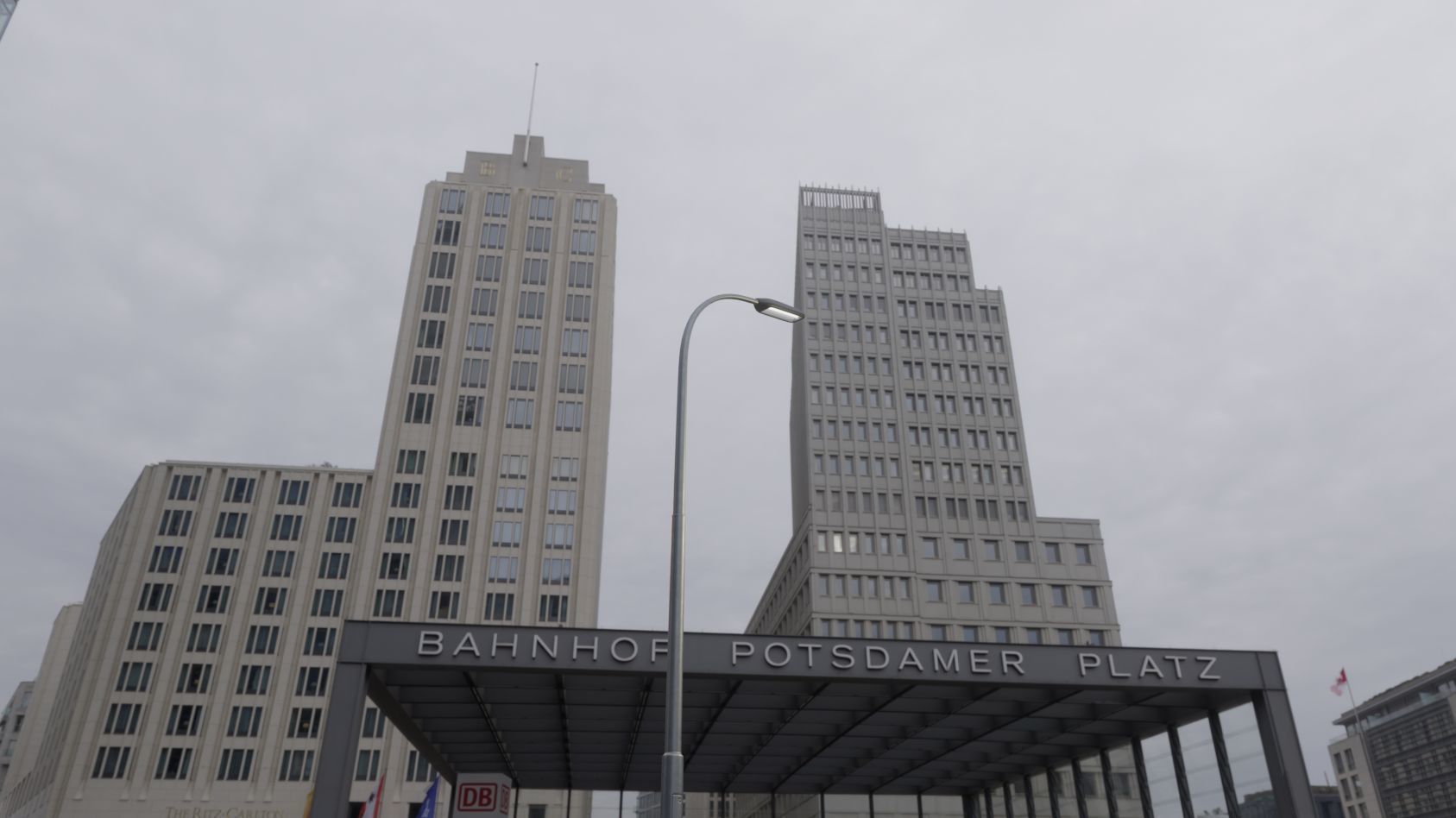 Street Light 11 version 11 6m with pole 1 Low-poly 3D model_71