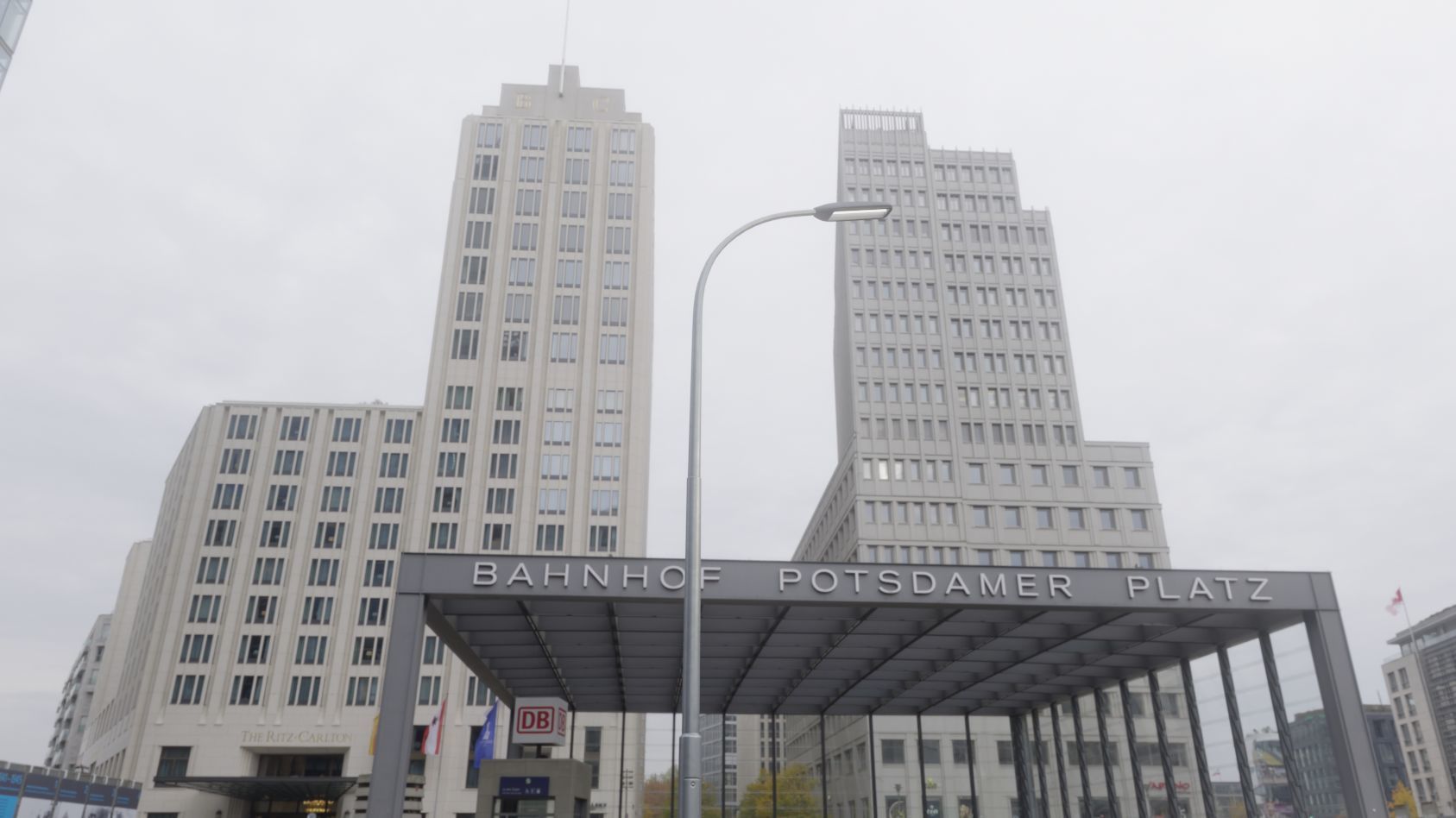 Street Light 11 version 11 6m with pole 1 Low-poly 3D model_41