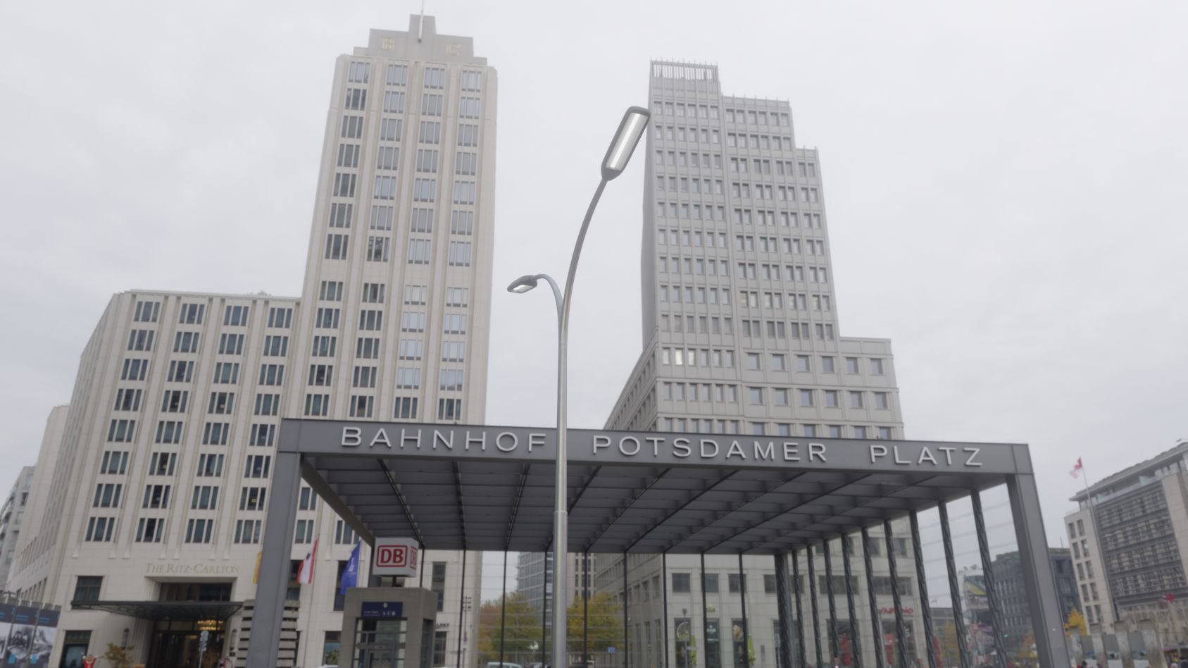 Street Light 11 version 10 6m with pole 4 Low-poly 3D model_51