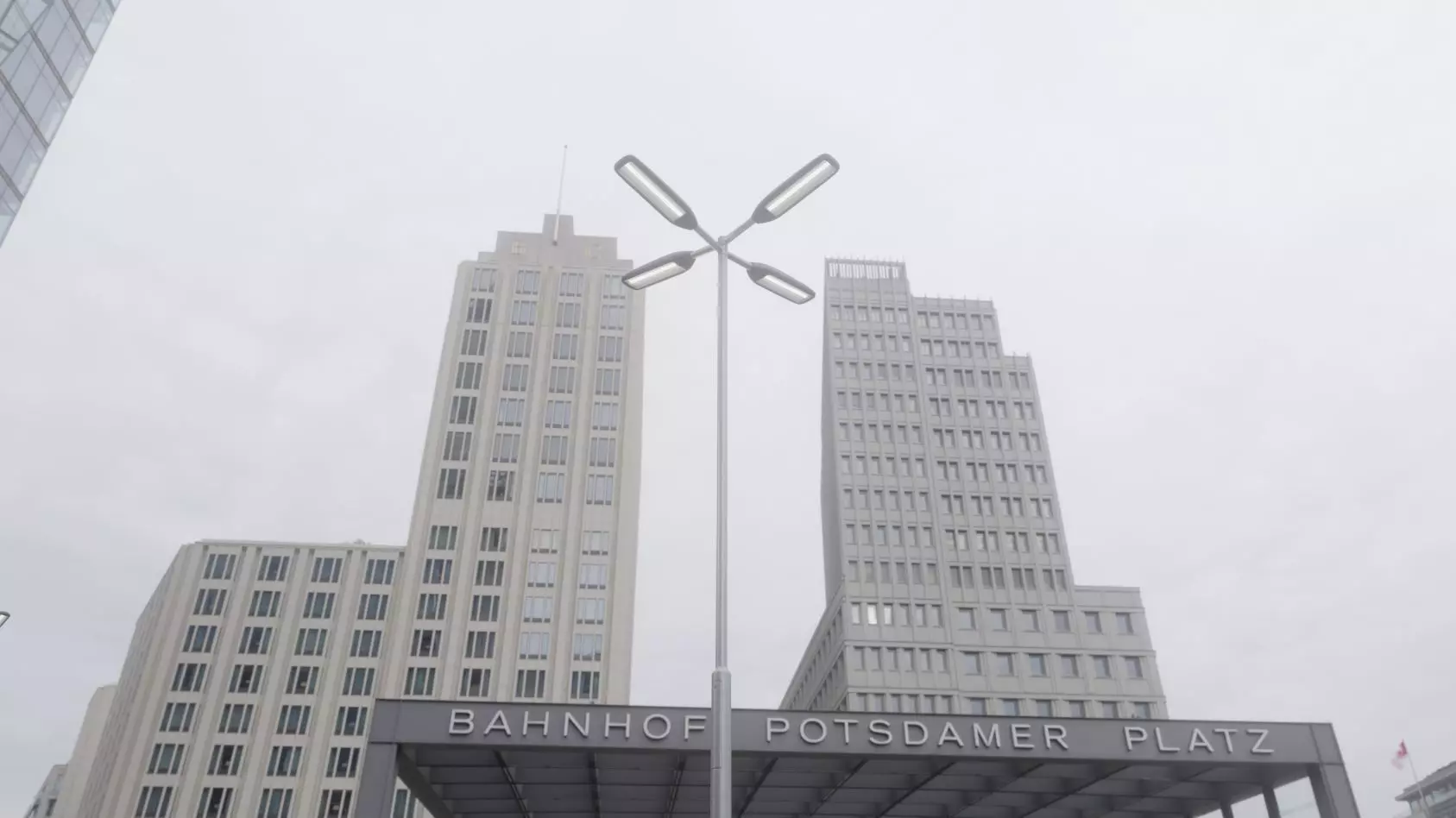 Street Light 11 version 9 5m with pole 2 Low-poly 3D model_0