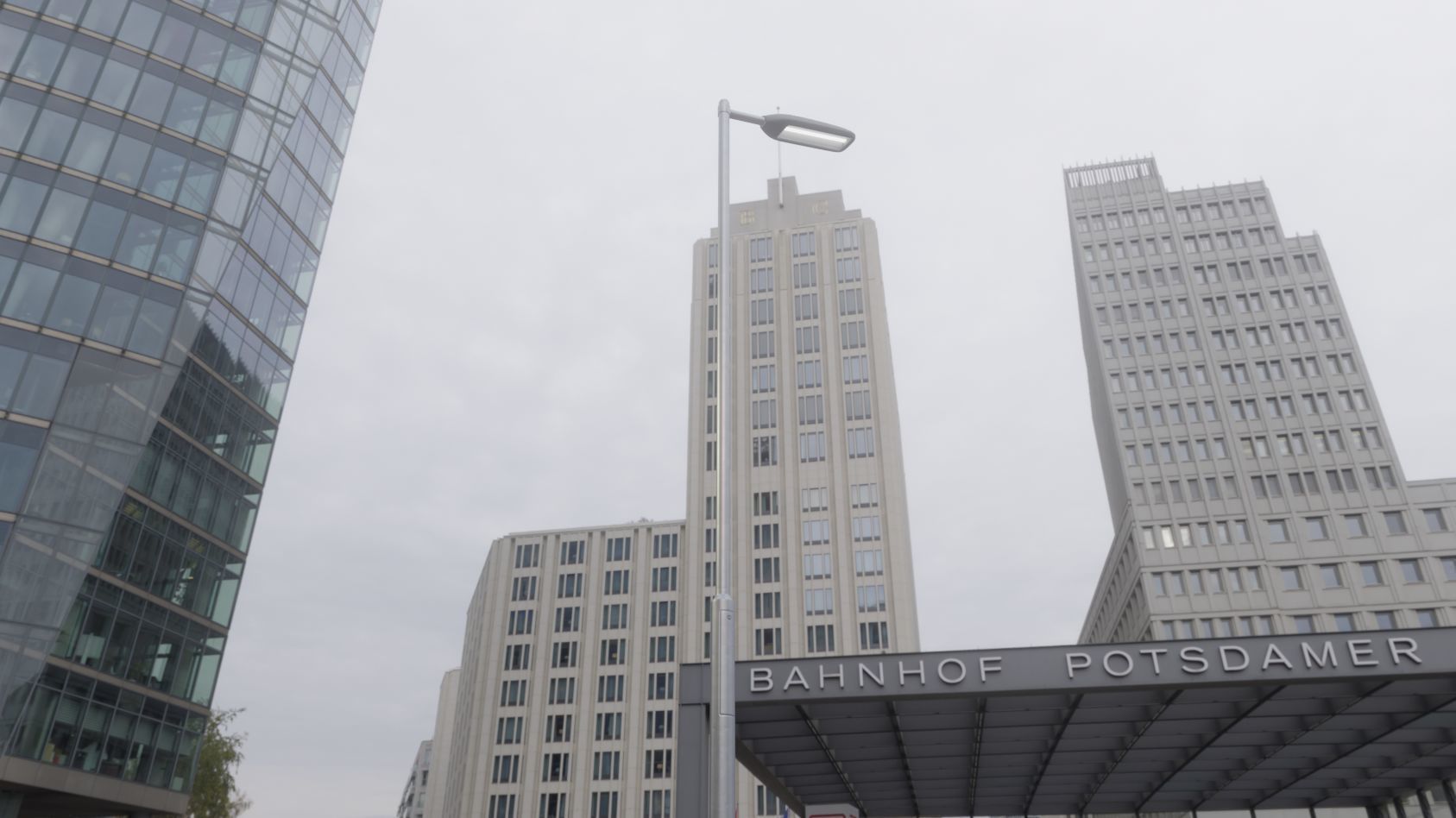 Street Light 11 version 6 5m with pole 2 Low-poly 3D model_31