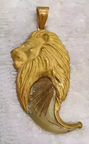 lion 3d gold pendant with head