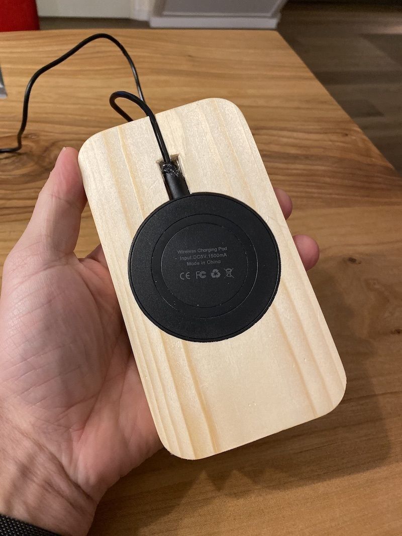 iPhone 11 Pro wireless charging dock Free 3D print model_1