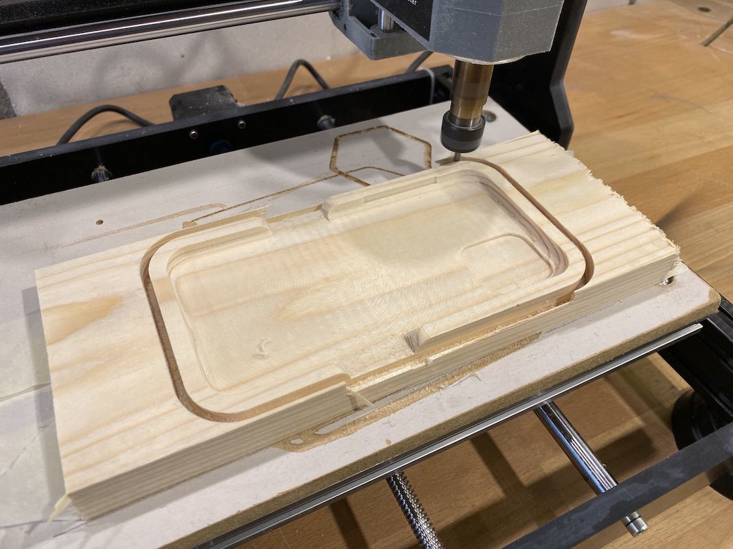 iPhone 11 Pro wireless charging dock Free 3D print model_3