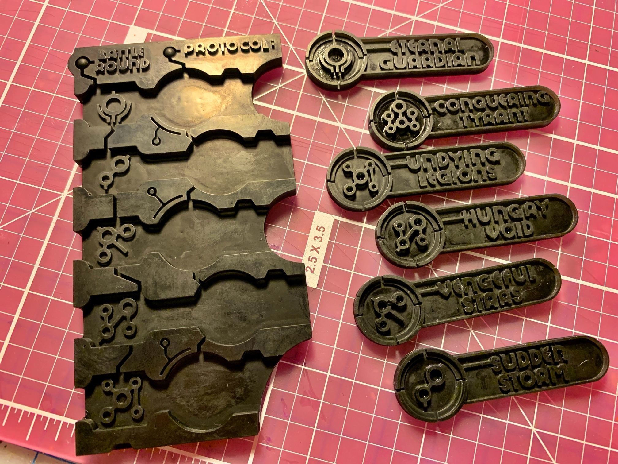 Space Pharoah command protocol tracker Warhammer 40k 3D print model_1