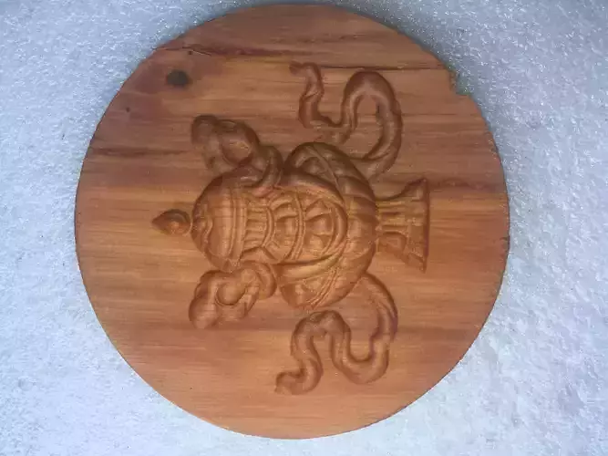 Golden Vase or Bumpa