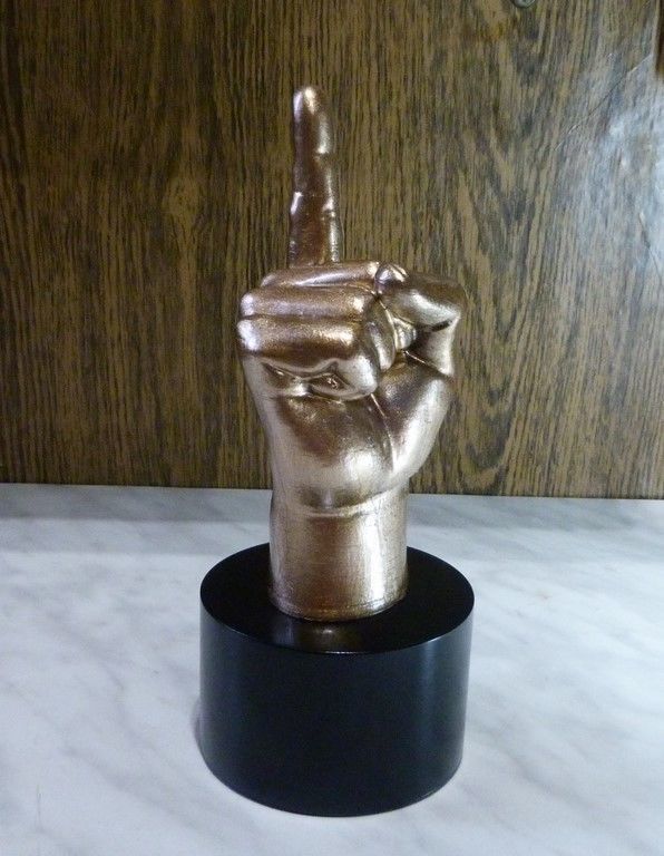 Statuette Instructions of the boss 3D print model_3