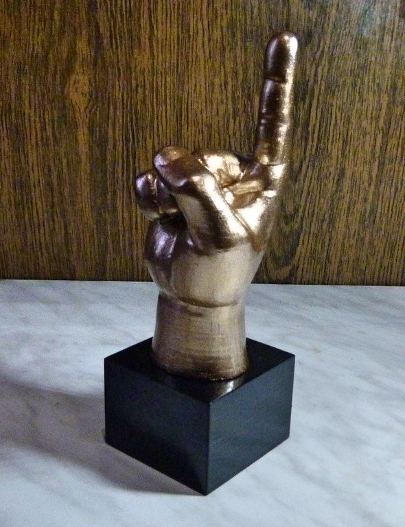 Statuette Instructions of the boss 3D print model_4